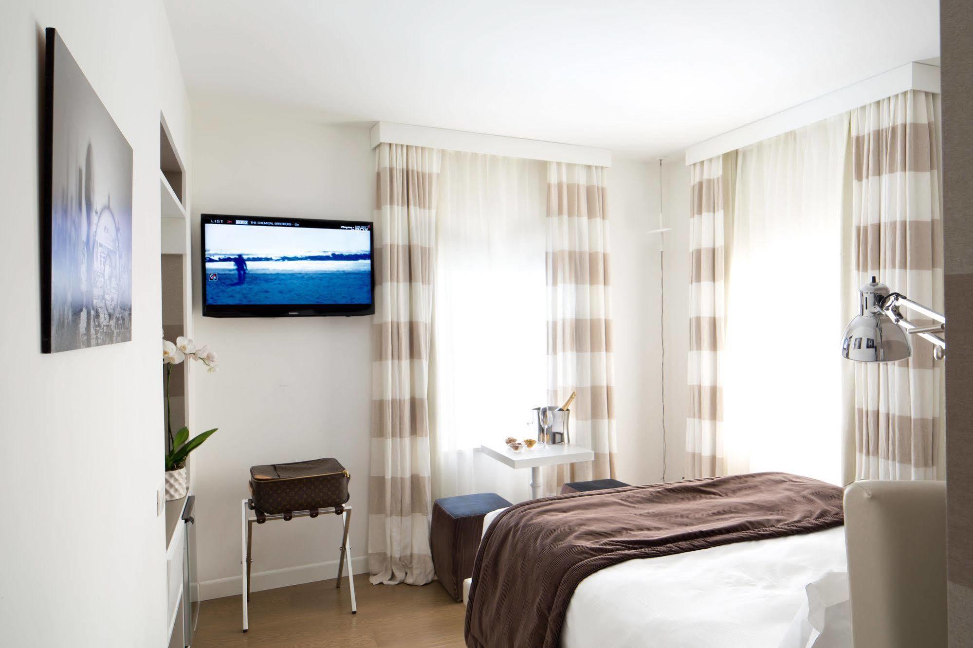 Bed and breakfast Via Del Corso 3*